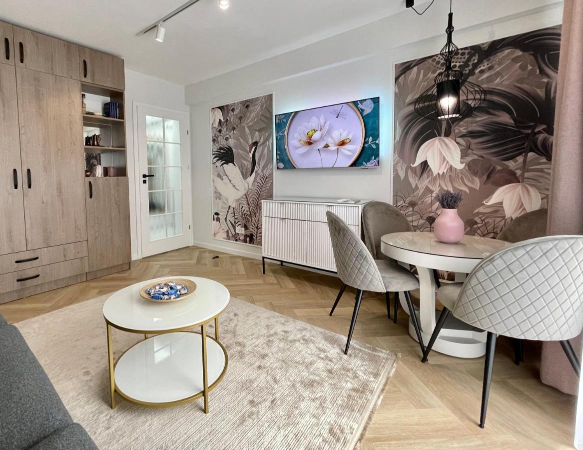 Jeny Boutique Apartment Тиргу-Муреш Екстер'єр фото