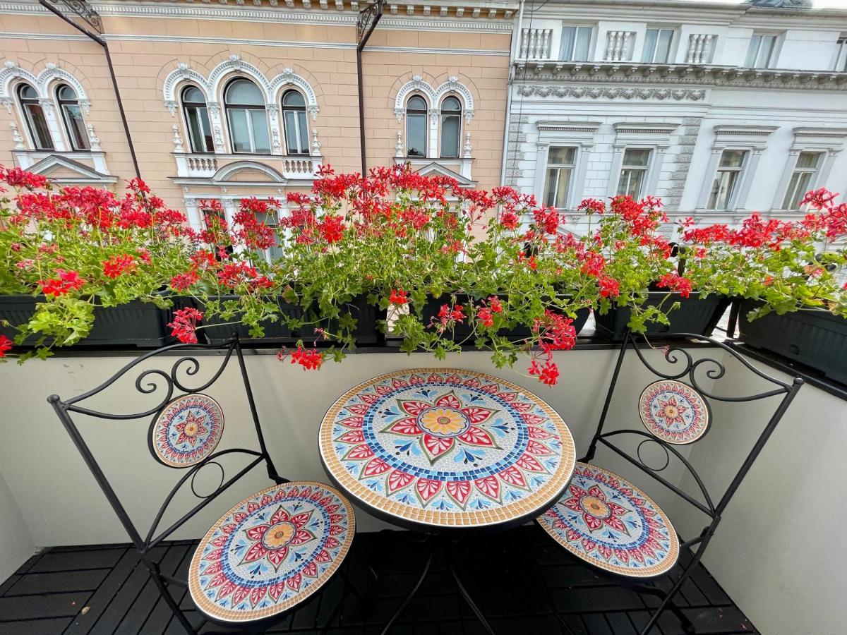 Jeny Boutique Apartment Тиргу-Муреш Екстер'єр фото